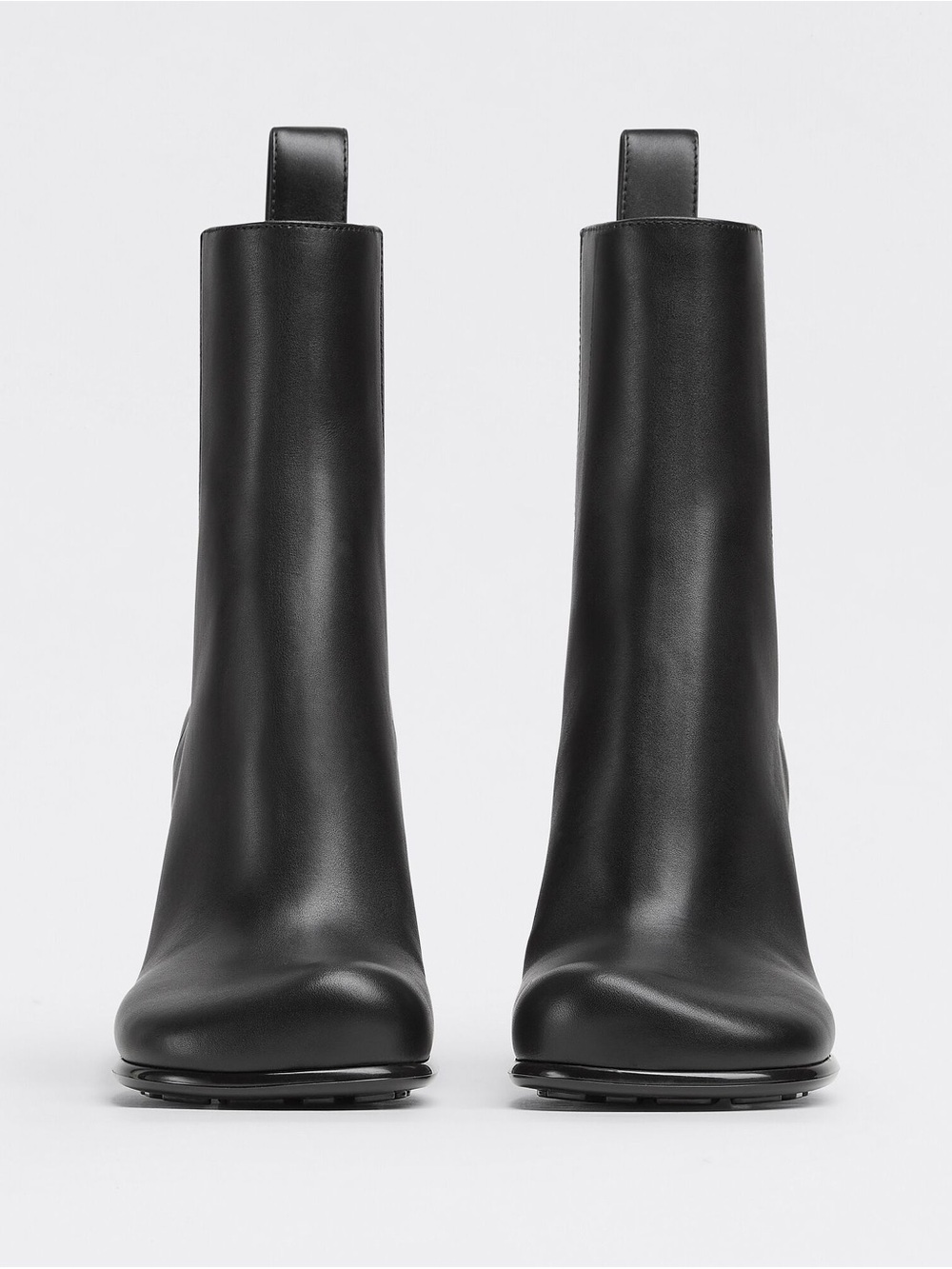 Bottega Women's Black Leather Ankle Boots
